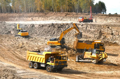 高掌遠(yuǎn)跖 柳工屹立全球裝備制造業(yè)強(qiáng)者之林——65周年奮斗篇之礦山機(jī)械制造